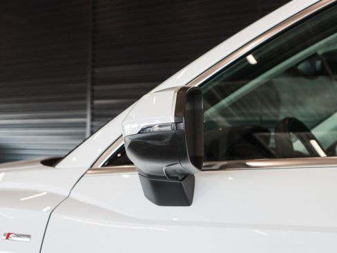 Used 2023 Audi Q3 2.0T Premium w/ Convenience Package image 28