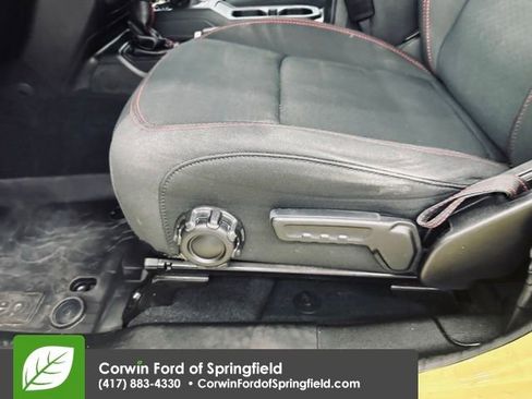 Used 2022 Jeep Wrangler Unlimited Rubicon w/ Cold Weather Group image 34