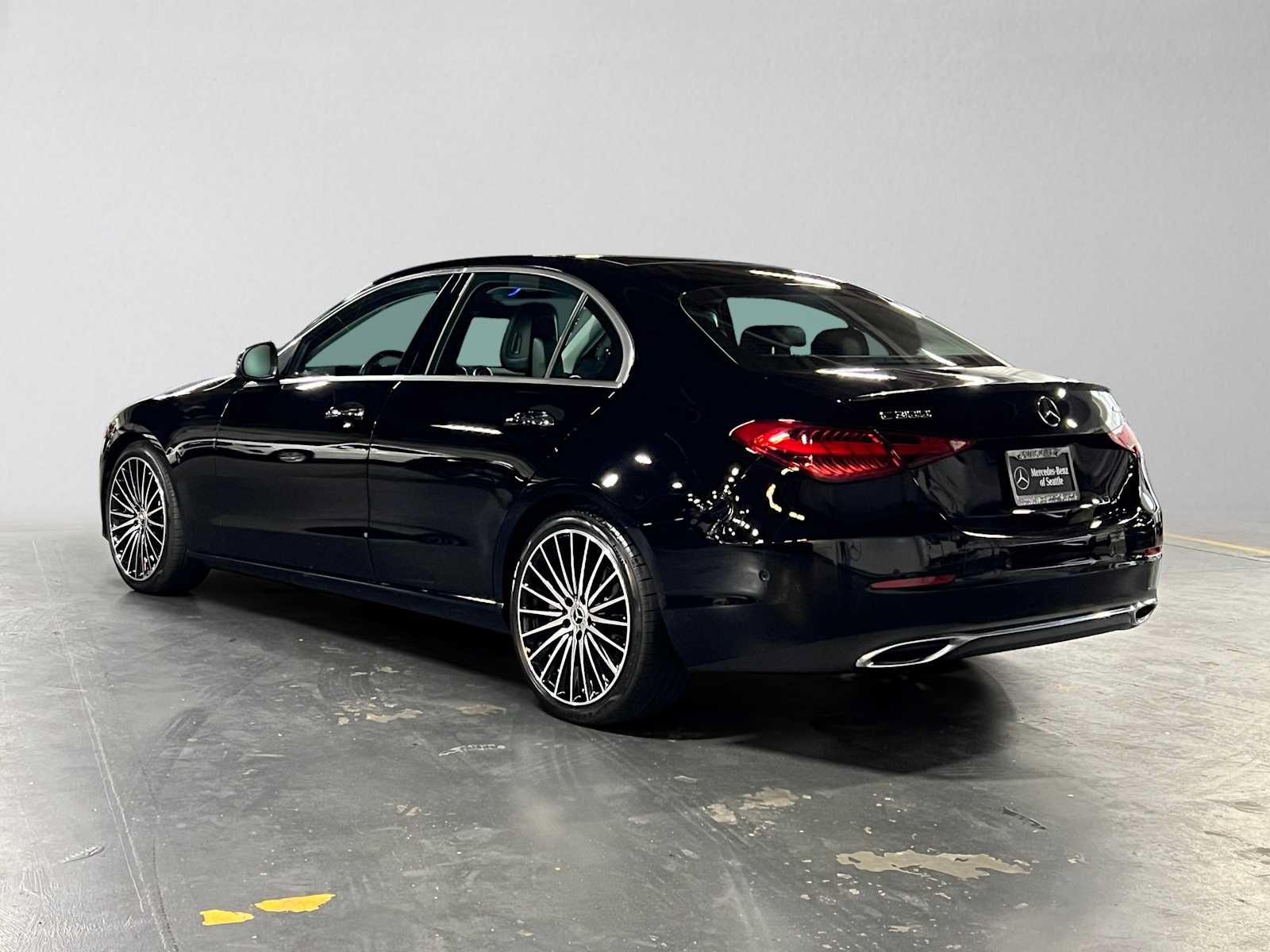 Used 2026 Mercedes-Benz C 300 4MATIC Sedan image 5