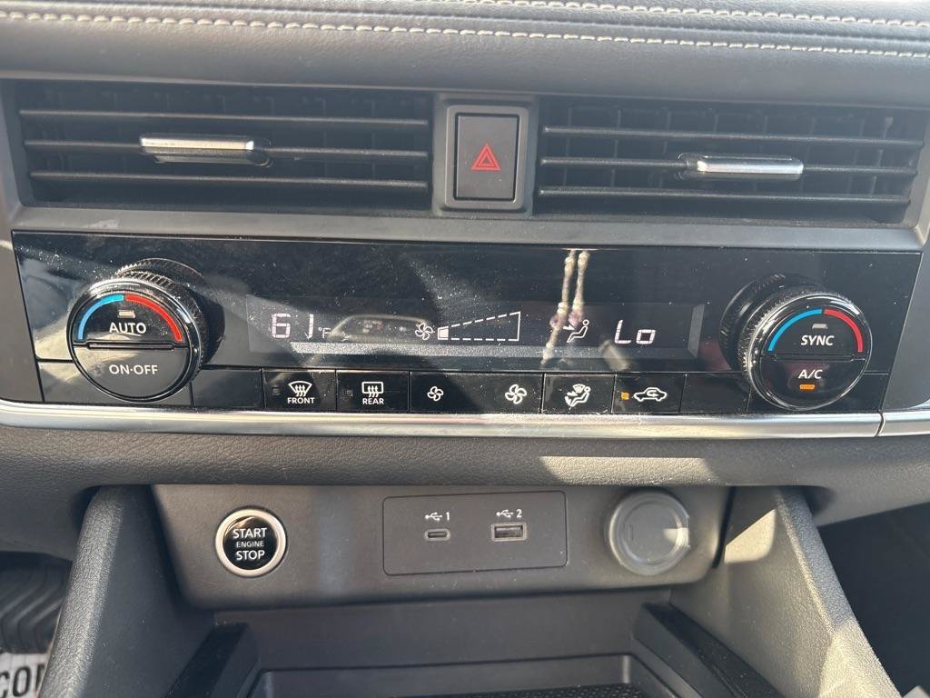 Used 2023 Nissan Rogue SV AWD/4WD image 26