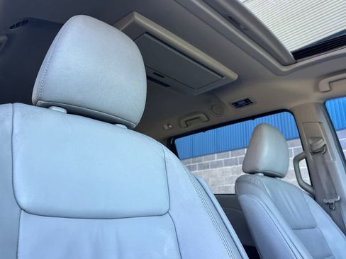 Used 2017 Toyota Sienna XLE Premium image 19