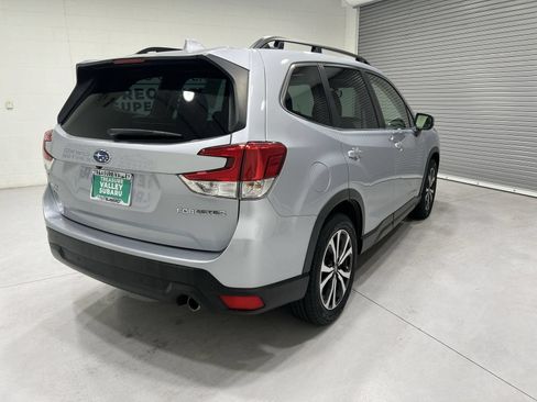 Used 2023 Subaru Forester Limited AWD/4WD image 8
