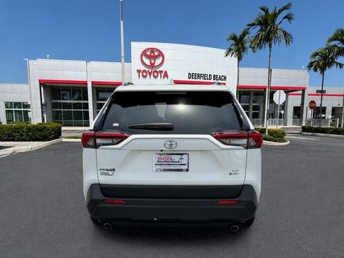 Certified 2025 Toyota RAV4 LE AWD/4WD image 6