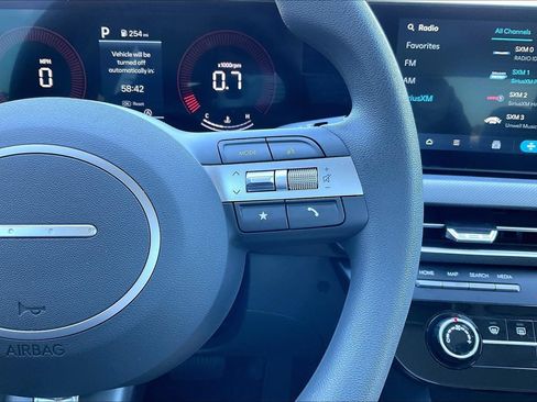 Certified 2025 Hyundai Sonata SE FWD image 12