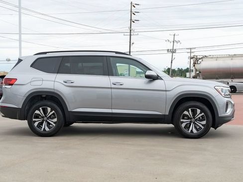 New 2026 Volkswagen Atlas SE FWD image 7