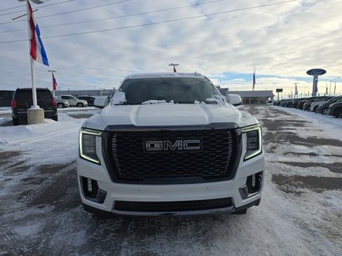 Used 2023 GMC Yukon XL Denali Ultimate image 10