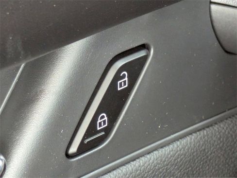 Used 2025 MAZDA CX-50 2.5 Hybrid w/ Premium Plus Pkg image 28