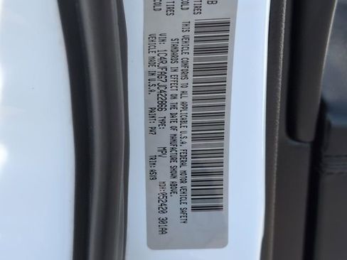 Used 2018 Jeep Grand Cherokee Laredo image 31