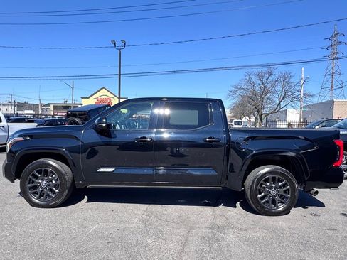 Used 2024 Toyota Tundra Platinum AWD/4WD image 4