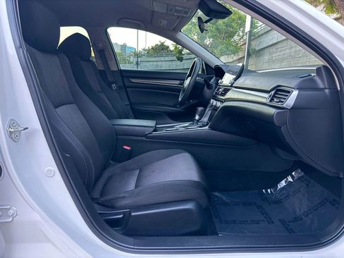 Used 2020 Honda Accord LX image 41