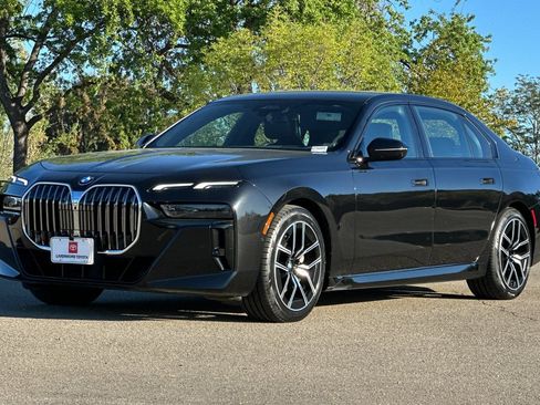 Used 2025 BMW 740i 740i image 8