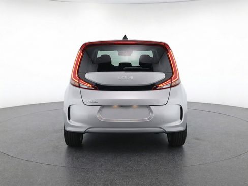 Used 2025 Kia Soul LX w/ LX Technology Package image 7