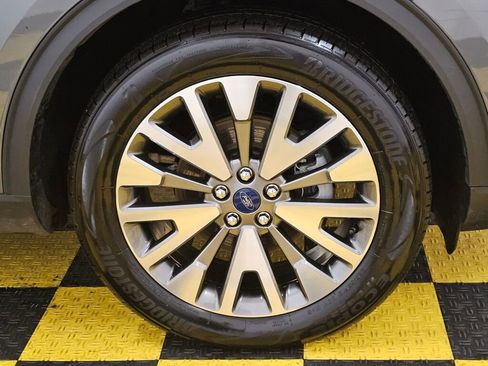 Used 2022 Ford Escape Titanium w/ Class II Trailer Tow Package AWD/4WD image 9