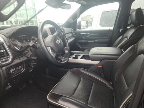 Used 2023 RAM 1500 Laramie AWD/4WD image 7