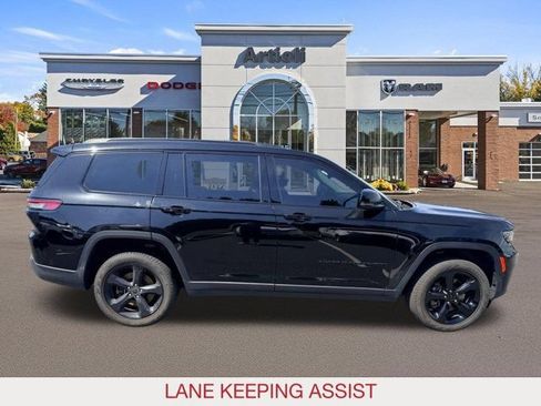 Used 2024 Jeep Grand Cherokee L Limited w/ Black Appearance Package AWD/4WD image 7