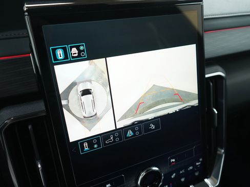 Used 2024 GMC Acadia AT4 w/ LPO, Floor Liner Package image 27