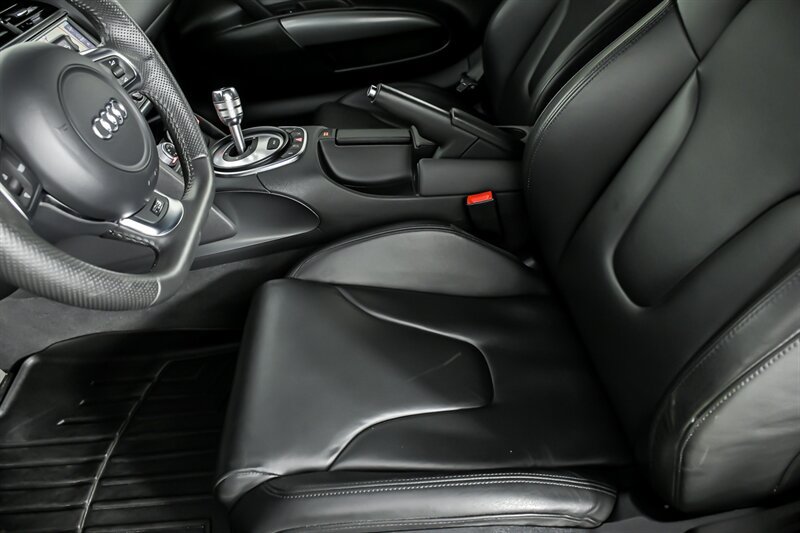 Used 2011 Audi R8 V8 AWD/4WD image 16