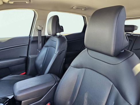 Certified 2024 Kia Sportage EX image 19