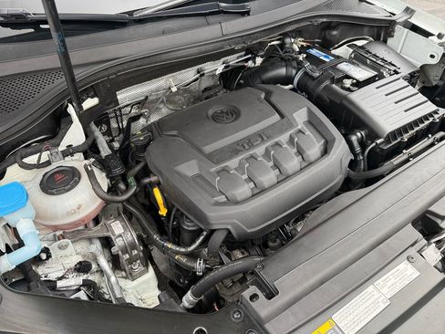 Used 2021 Volkswagen Tiguan SE image 30