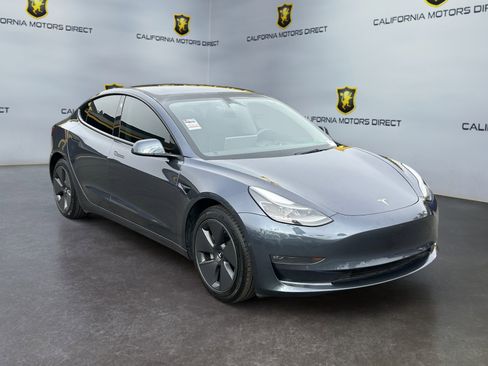 Used 2022 Tesla Model 3 Long Range AWD/4WD image 7