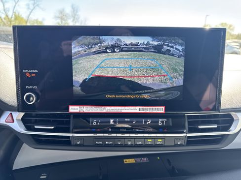 New 2025 Toyota Sienna XLE image 20