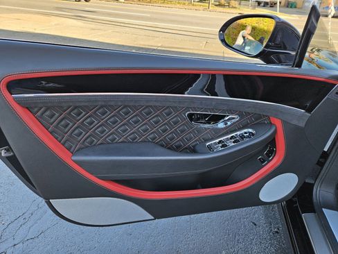 Used 2022 Bentley Continental GT Speed image 38