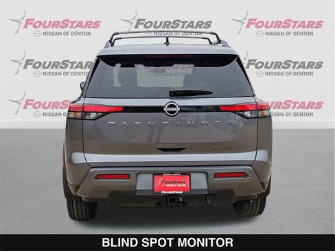 New 2026 Nissan Pathfinder SL image 5