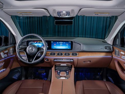 Used 2026 Mercedes-Benz GLS 450 4MATIC image 31