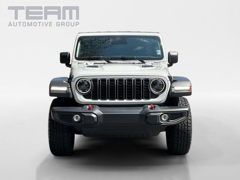 Used 2026 Jeep Wrangler Unlimited Rubicon AWD/4WD image 2