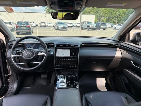 Certified 2023 Hyundai Tucson Limited AWD/4WD image 13