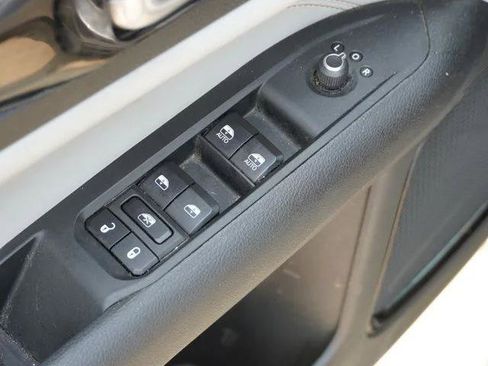Certified 2024 Jeep Compass Limited AWD/4WD image 16