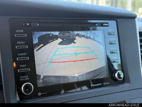 Used 2020 Toyota Sienna LE w/ Carpet Mat Package image 19