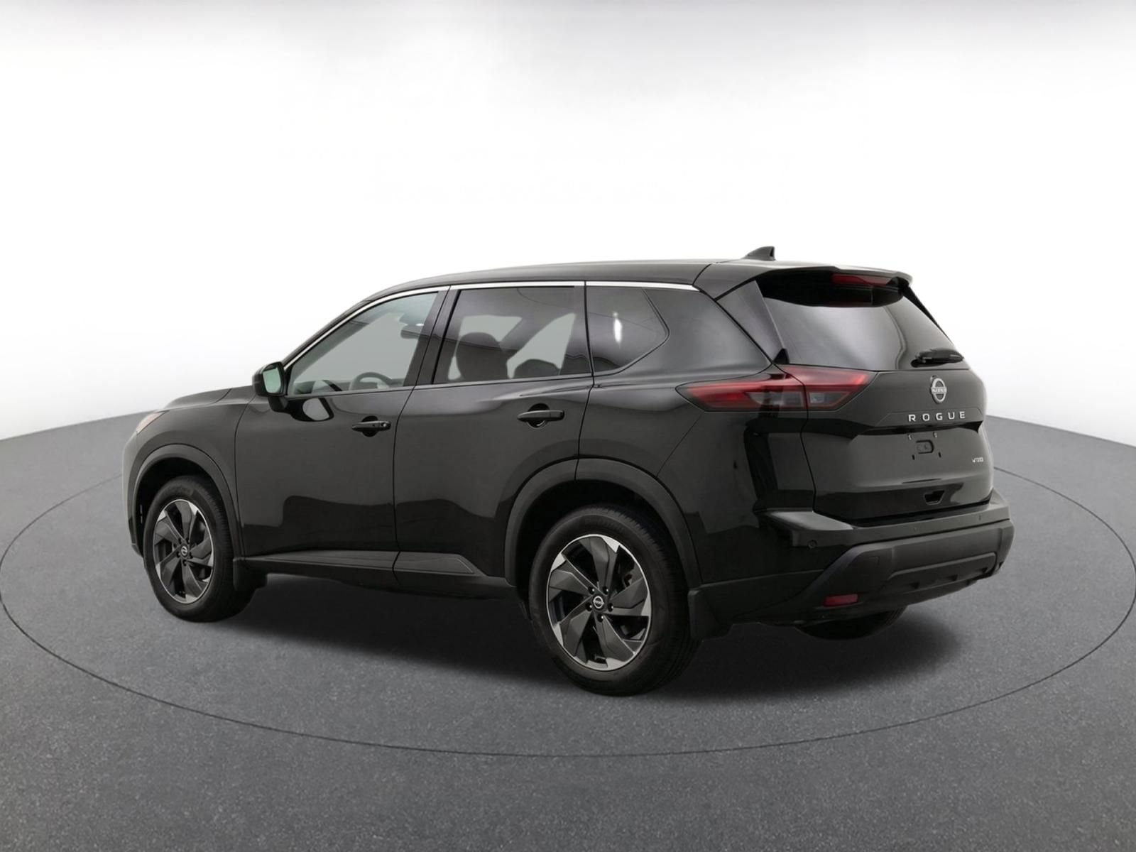 Used 2025 Nissan Rogue SV FWD image 6