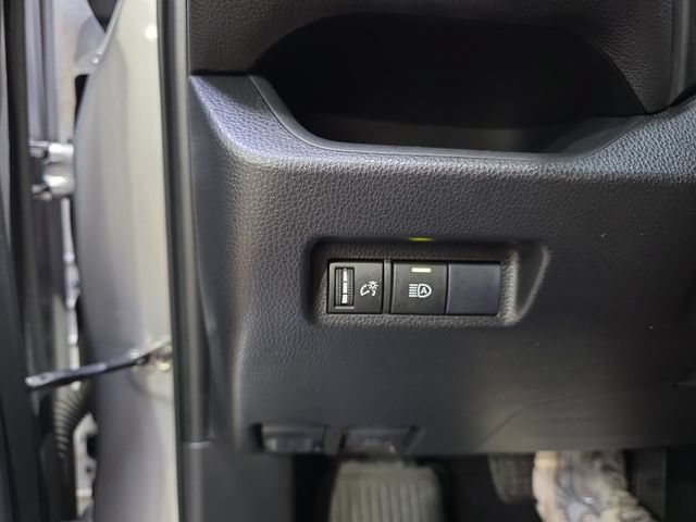 Used 2019 Toyota RAV4 XLE w/ All Weather Liner Package AWD/4WD image 26