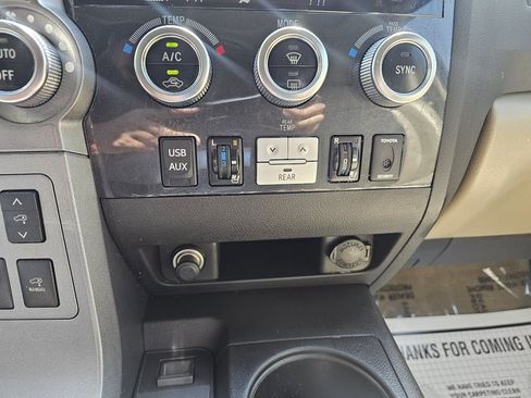 Used 2011 Toyota Sequoia Platinum AWD/4WD image 21
