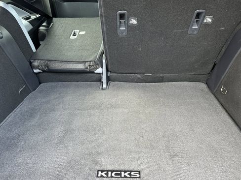 Used 2023 Nissan Kicks SR w/ SR Premium Package image 16