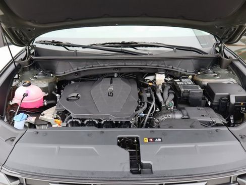 Used 2025 Hyundai Tucson SE image 18