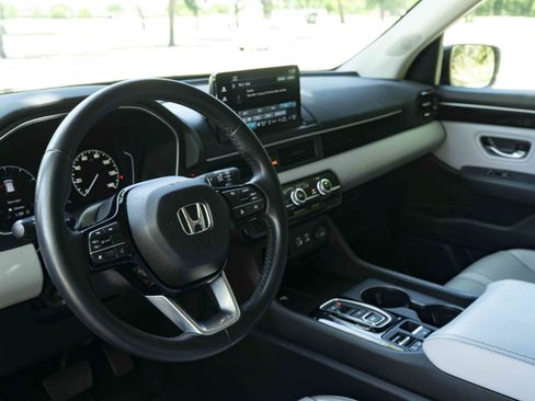 Used 2024 Honda Pilot EX-L image 16