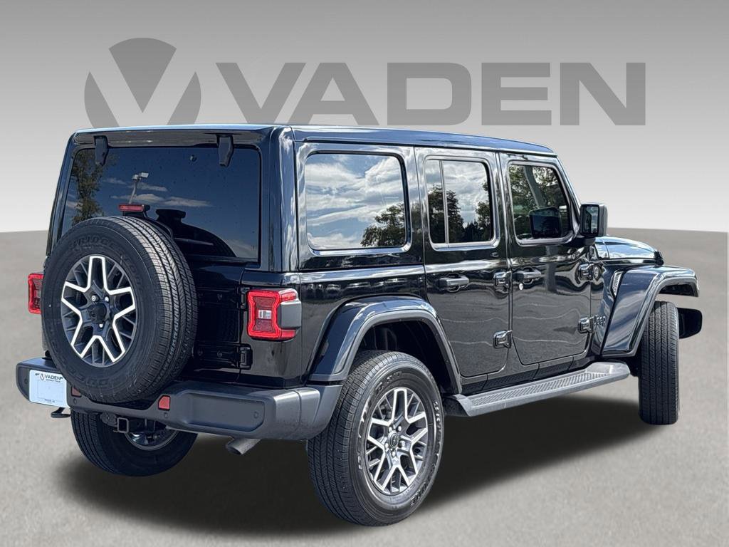 Used 2025 Jeep Wrangler Unlimited Sahara AWD/4WD image 40
