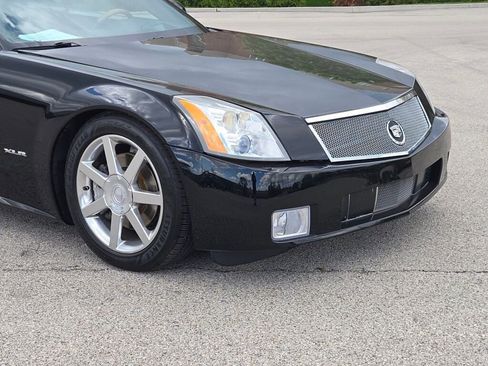 Used 2007 Cadillac XLR RWD image 2