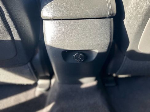 Used 2017 Hyundai Santa Fe Sport image 33