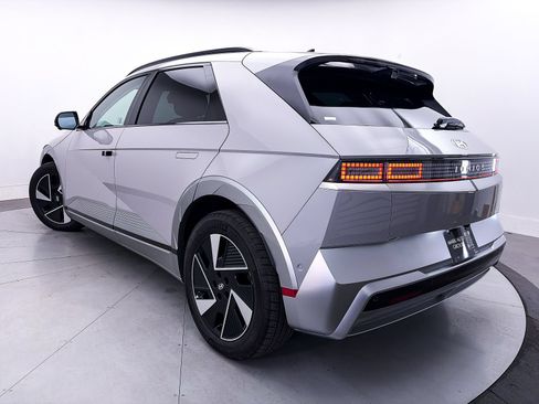 Used 2025 Hyundai Ioniq 5 Limited RWD image 2