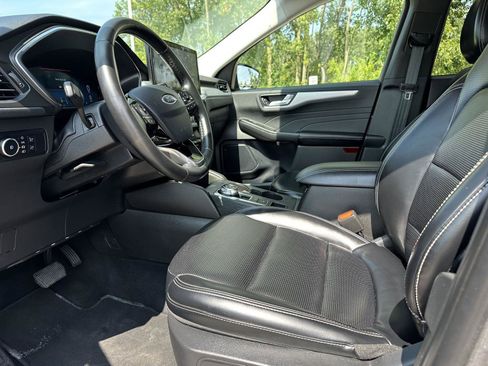 Used 2024 Ford Escape Platinum AWD/4WD image 14