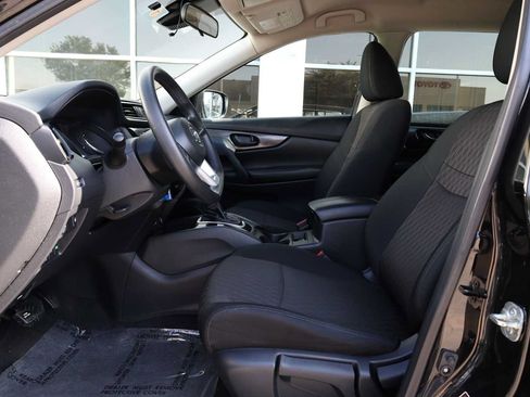 Used 2019 Nissan Rogue S AWD/4WD image 3