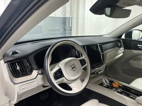 Used 2022 Volvo XC60 T8 Inscription w/ Advanced Package AWD/4WD image 8