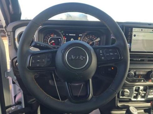 Used 2024 Jeep Wrangler Sport S image 7