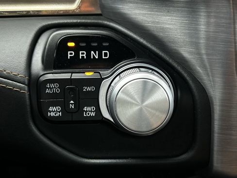 Used 2019 RAM 1500 Limited w/ Body Color Bumper Group AWD/4WD image 27