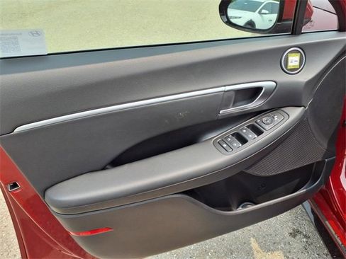 New 2025 Hyundai Sonata SEL image 9