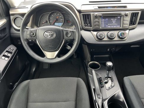 Used 2015 Toyota RAV4 LE image 7