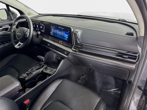 Certified 2024 Kia Sportage EX FWD image 29